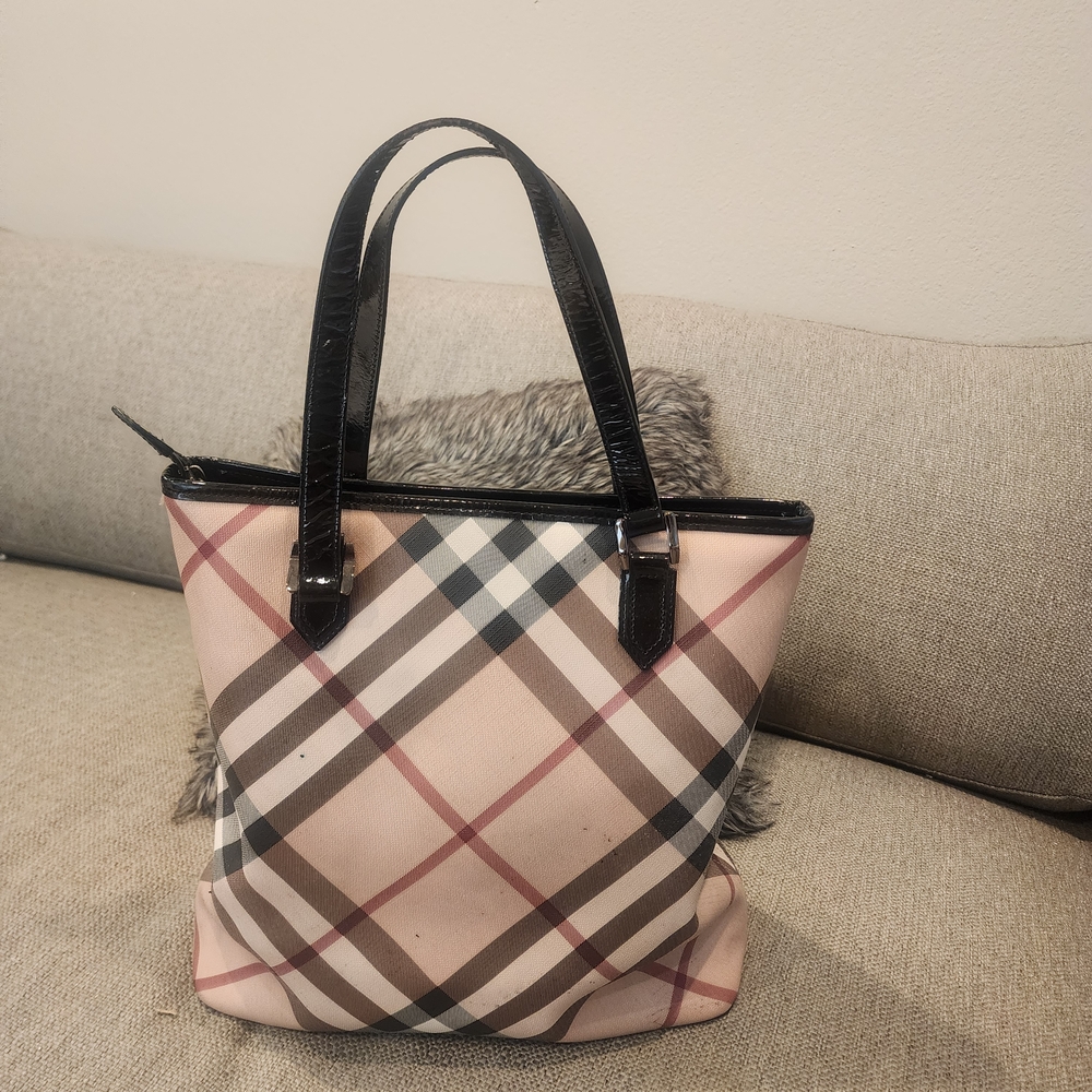 Burberry Beige and Black Plaid Tote AUTHENTIC - EXCELLENT CONDITION